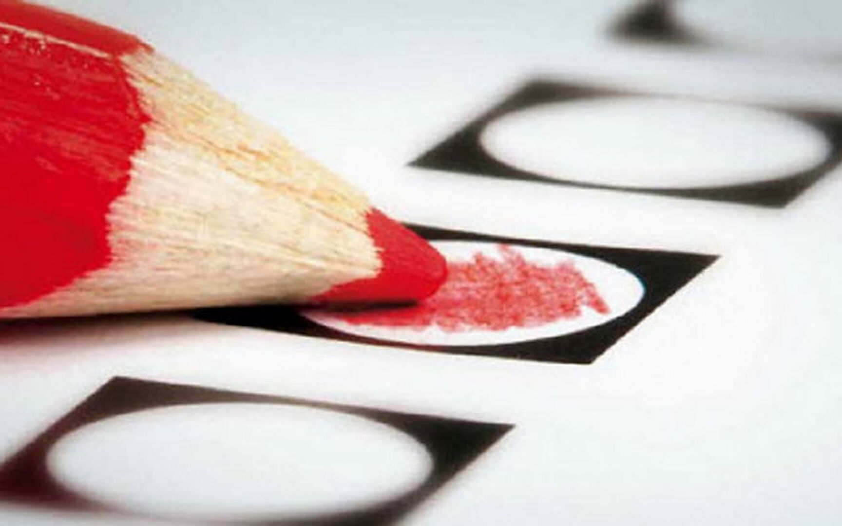 Foto: stemformulier met rood potlood.jpg